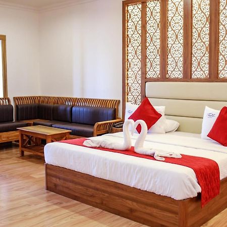 Thai Beach Resort Tiruchchendūr Dış mekan fotoğraf